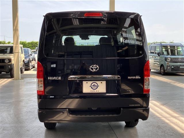 ハイエースバン スーパーＧＬ　ダークプライムＩＩ　１５インチアルミホイール　左右パワースライドドア　ダークメッキ装飾　助手席エアバッグ　コンビシート　黒木目調インテリアパネル＆コンビハンドル　メモリーナビ　３６０°パノラミックビューモニター（26枚目）
