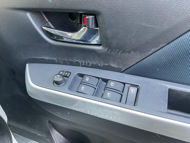 ルーミー カスタムG 衝突被害軽減ブレーキ コーナーセンサー LEDヘッドライト 14インチアルミ 両側パワースライドドア スマートキー メモリーナビ TV バックカメラ ETC(10枚目)