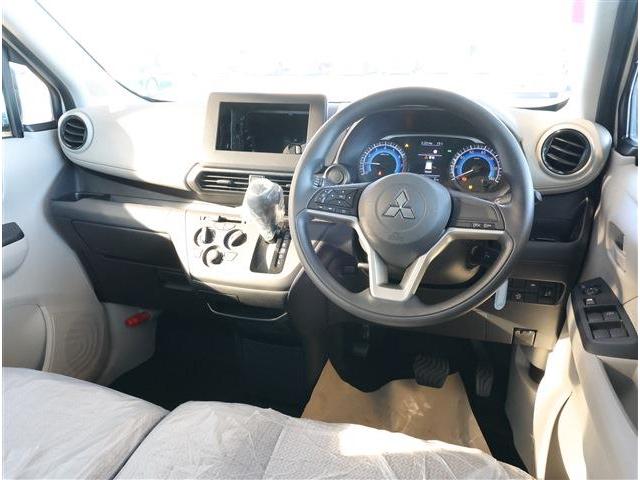 ｅＫワゴン Ｍ　衝突被害軽減ブレーキ　パーキングセンサー　シートヒーター　バックカメラ（3枚目）