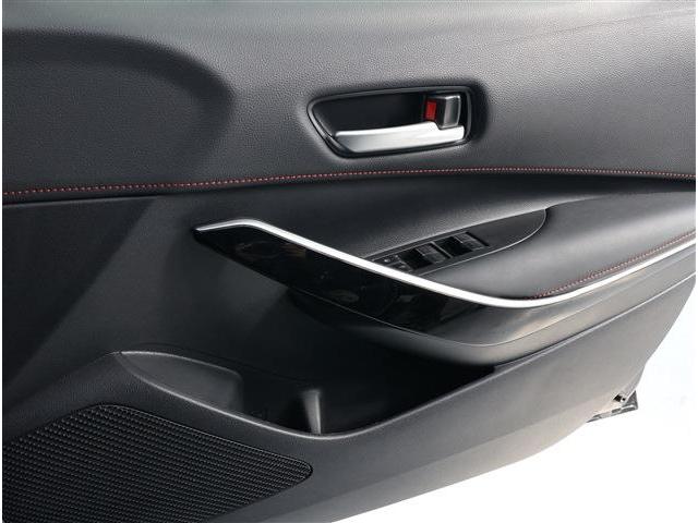 カローラスポーツ ハイブリッドＧ　Ｚ　トヨタセーフティセンス　パーキングサポートブレーキ　ＬＥＤヘッドライト　１８インチアルミ　シートヒーター付き　スマホナビ連携トヨタコネクティッド８型ディスプレイオーディオ　バックカメラ　ＥＴＣ（8枚目）