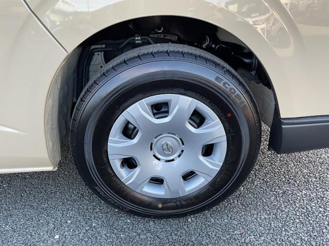 ハイエースバン 　アースカラーパッケージ　ＬＥＤヘッドランプ　助手席エアバッグ　デジタルインナーミラー　３６０°パノラミックビューモニター　トヨタセーフティセンス　パーキングサポートブレーキ　オートＡＣ　スマートキー（9枚目）