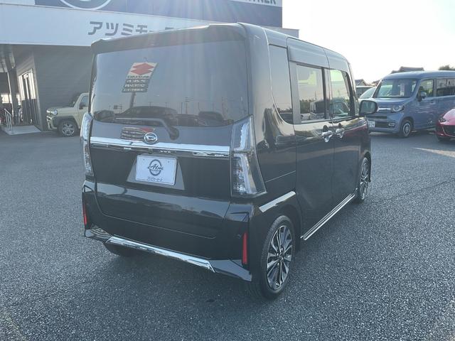 タント カスタムRS インテリアパネルパック スカッフプレートカバー 衝突被害軽減ブレーキ コーナーセンサー 両側パワースライドドア コンビシート シートヒーター 8型ワイドナビ フルセグTV バックカメラ ETC(4枚目)