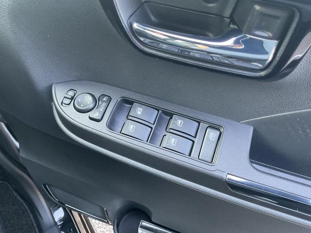 タント カスタムRS インテリアパネルパック スカッフプレートカバー 衝突被害軽減ブレーキ コーナーセンサー 両側パワースライドドア コンビシート シートヒーター 8型ワイドナビ フルセグTV バックカメラ ETC(10枚目)