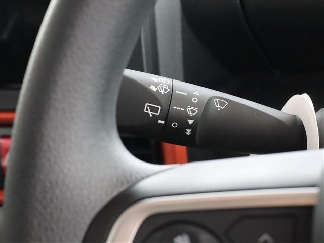 タント ファンクロス　２トーン　パノラマＵＰＧ　ナビ装着用３６０°カメラ　ステアリングスイッチ　衝突被害軽減ブレーキ　コーナーセンサー　ＬＥＤヘッドライト　ＬＥＤフォグランプ　１４インチアルミ　ルーフレール　両側パワースライドドア　シートヒーター（28枚目）