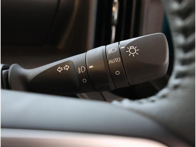 タント カスタムＲＳ　ターボ　衝突被害軽減ブレーキ　コーナーセンサー　ＬＥＤヘッドライト　１５インチアルミ　両側パワースライドドア　コンビシート　シートヒーター　ＵＰグレードパック　ナビ装着用バックカメラ　ステアリングスイッチ（29枚目）