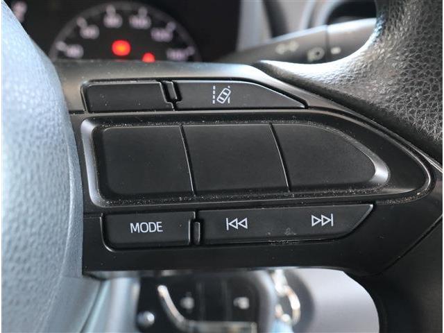 ヤリス Ｘ　トヨタセーフティセンス　ディスプレイオーディオ　ナビキット　バックカメラ（30枚目）