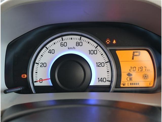 アルト S セーフサポート UPグレードp ディスチャージヘッドランプ フルオートAC リヤハッチ・メッキガーニッシュ付き 衝突被害軽減ブレーキ 後退時ブレーキサポート 電動格納式リモコンドアミラー シートヒーター プライバシーガラスCDデッキ(7枚目)