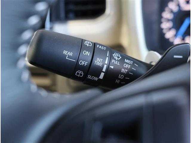 �A�c�~���[�^�[�X�ł͐l�C�̒��ÎԂ��펞�P�T�O�O��I�f�����|�������f�ڎ��q�ȊO�ɂ��z�[���y�[�W�Ɍf�ڒ��I�I