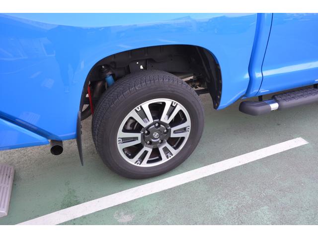 AMERICA TOYOTA TUNDRA CREWMAX SR5 | 2020 | BLUE | 14800 km AMERICA TOYOTA TUNDRA CREWMAX SR5 | 2020 | BLUE | 14800 km