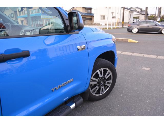 AMERICA TOYOTA TUNDRA CREWMAX SR5 | 2020 | BLUE | 14800 km AMERICA TOYOTA TUNDRA CREWMAX SR5 | 2020 | BLUE | 14800 km