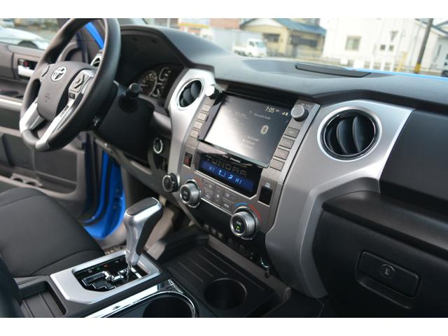 AMERICA TOYOTA TUNDRA CREWMAX SR5 | 2020 | BLUE | 14800 km AMERICA TOYOTA TUNDRA CREWMAX SR5 | 2020 | BLUE | 14800 km