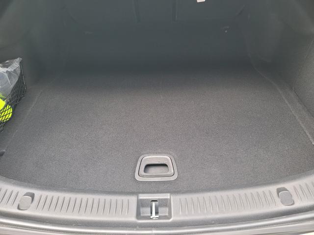 MERCEDES BENZ E-CLASS E200 AVANTGARDE SPORT