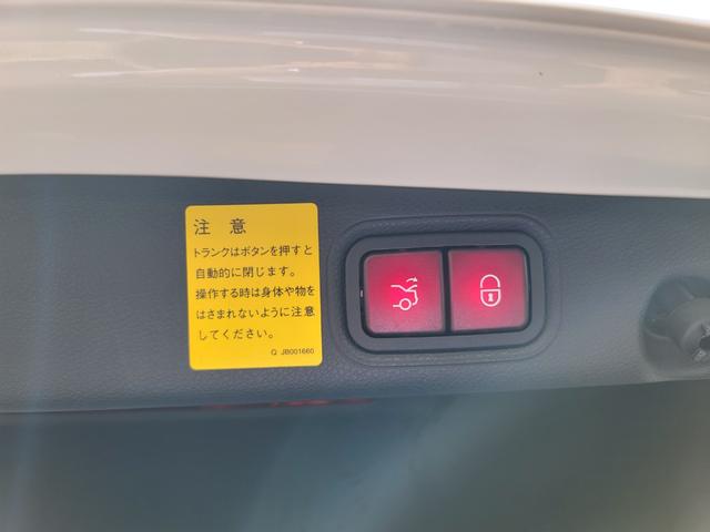 MERCEDES BENZ E-CLASS E200 AVANTGARDE SPORT