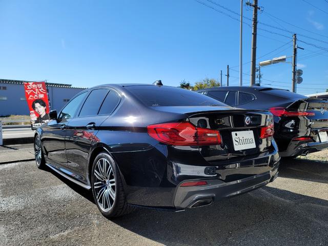５シリーズ ５３０ｉ　Ｍスポーツ　３Ｄデザインフロントスポイラー　３Ｄデザインサイドスポイラー　純正ナビ　地デジＴＶ　サンルーフ　白革シート　ＬＥＤライト　パワートランク　ハーマンカートンスピーカー　３６０度カメラ　ＥＴＣ　ドラレコ（4枚目）