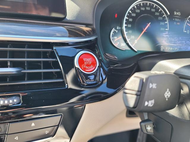 ５シリーズ ５３０ｉ　Ｍスポーツ　３Ｄデザインフロントスポイラー　３Ｄデザインサイドスポイラー　純正ナビ　地デジＴＶ　サンルーフ　白革シート　ＬＥＤライト　パワートランク　ハーマンカートンスピーカー　３６０度カメラ　ＥＴＣ　ドラレコ（21枚目）