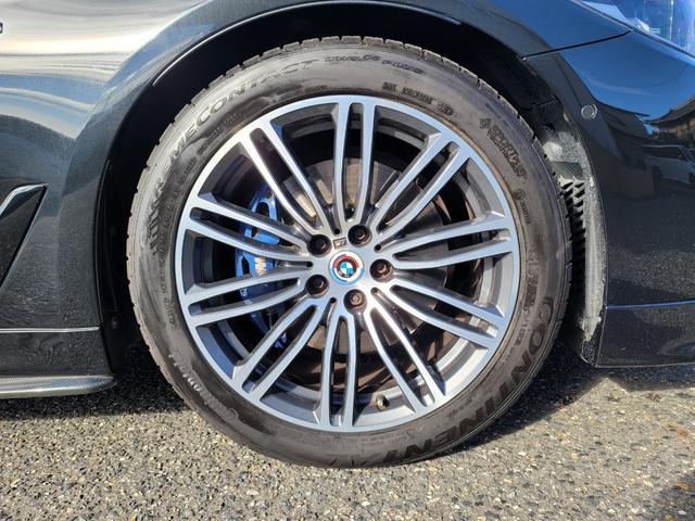 ５シリーズ ５３０ｉ　Ｍスポーツ　３Ｄデザインフロントスポイラー　３Ｄデザインサイドスポイラー　純正ナビ　地デジＴＶ　サンルーフ　白革シート　ＬＥＤライト　パワートランク　ハーマンカートンスピーカー　３６０度カメラ　ＥＴＣ　ドラレコ（34枚目）