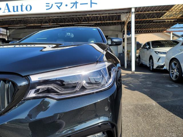 ５シリーズ ５３０ｉ　Ｍスポーツ　３Ｄデザインフロントスポイラー　３Ｄデザインサイドスポイラー　純正ナビ　地デジＴＶ　サンルーフ　白革シート　ＬＥＤライト　パワートランク　ハーマンカートンスピーカー　３６０度カメラ　ＥＴＣ　ドラレコ（42枚目）