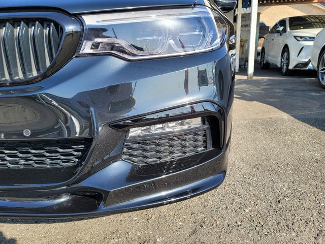 ５シリーズ ５３０ｉ　Ｍスポーツ　３Ｄデザインフロントスポイラー　３Ｄデザインサイドスポイラー　純正ナビ　地デジＴＶ　サンルーフ　白革シート　ＬＥＤライト　パワートランク　ハーマンカートンスピーカー　３６０度カメラ　ＥＴＣ　ドラレコ（43枚目）