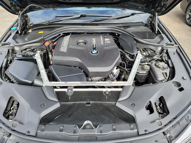 ５シリーズ ５３０ｉ　Ｍスポーツ　３Ｄデザインフロントスポイラー　３Ｄデザインサイドスポイラー　純正ナビ　地デジＴＶ　サンルーフ　白革シート　ＬＥＤライト　パワートランク　ハーマンカートンスピーカー　３６０度カメラ　ＥＴＣ　ドラレコ（67枚目）