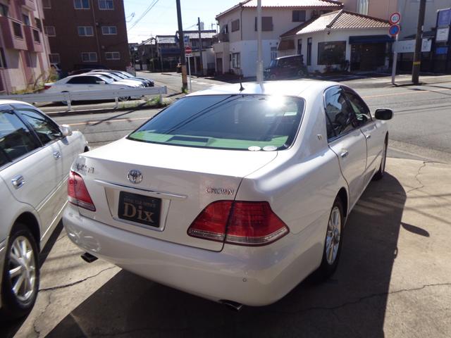 クラウン ロイヤルサルーンＧ　純正ナビパナソニックフルセグＴＶバック走行中ＴＶＯＫカメラコムテック前後ドラレコクルコンＥＴＣ全席パワーシート前後ソナープッシュスタートスマートキーリアサンシェードＲＳ－Ｇ専用リアサイドシェード（24枚目）