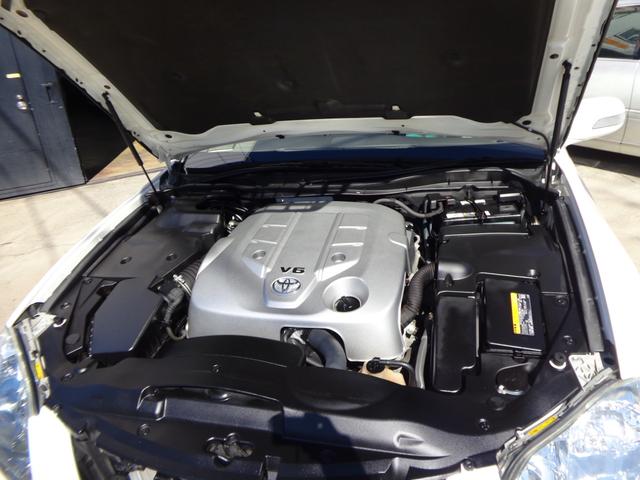 クラウン ロイヤルサルーンＧ　純正ナビパナソニックフルセグＴＶバック走行中ＴＶＯＫカメラコムテック前後ドラレコクルコンＥＴＣ全席パワーシート前後ソナープッシュスタートスマートキーリアサンシェードＲＳ－Ｇ専用リアサイドシェード（27枚目）