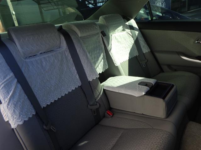 クラウン ロイヤルサルーン　スペシャルナビパッケージ　純正ＨＤＤナビフルセグＴＶバックカメラＤＶＤＣＤクルコンＥＴＣ純正レースシートカバープッシュスタートスマートキー×２純正アルミＨＩＤ（6枚目）