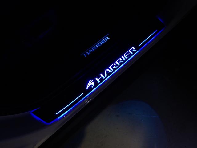 ハリアーハイブリッド Ｚ　レザーパッケージ　モデリスタエアロ＆アルミ＆メッキパーツ＆ＬＥＤパーツ　社外クリアテールランプ　調光サンルーフ　ＪＢＬサウンド　パノラミックビュー　シートヒーター＆クーラー　デジタルミラー　ヘッドアップディスプレイ（30枚目）