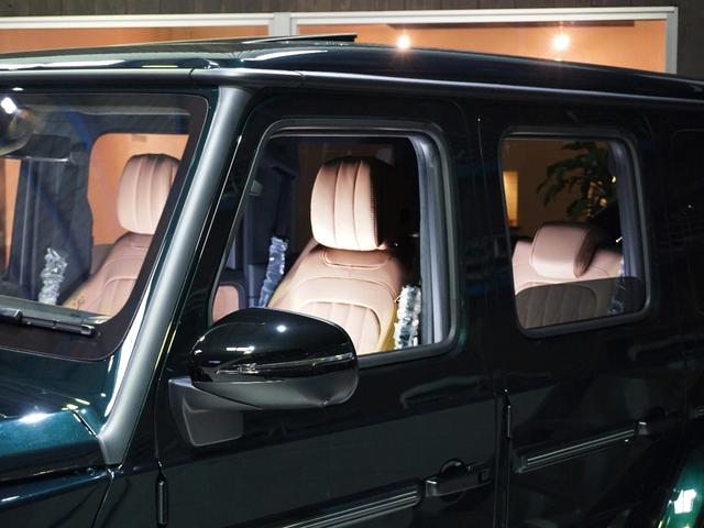 Gクラス 純正OPナイトパッケージ MANUFAKTURプログラム&プログラム・プラス AMGライン タッチスクリーン保護フィルム フロアマット(8枚目)