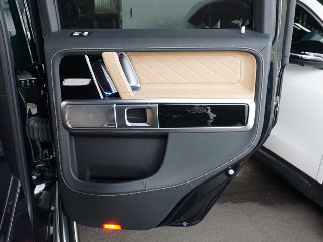 Gクラス 純正OPナイトパッケージ MANUFAKTURプログラム&プログラム・プラス AMGライン タッチスクリーン保護フィルム フロアマット(53枚目)