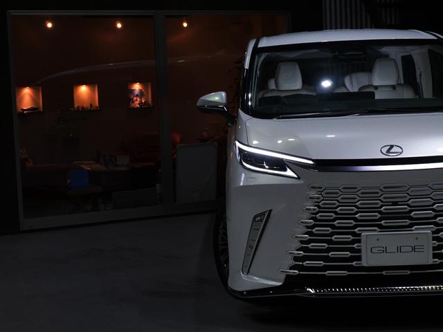 LM 1オーナー メーカーフルオプション モデリスタエアロパーツ 寒冷地仕様 前後ドラレコ フロアマット ドアバイザー ナンバーフレーム&ロックボトルセット ETC TVキャンセラー(23枚目)