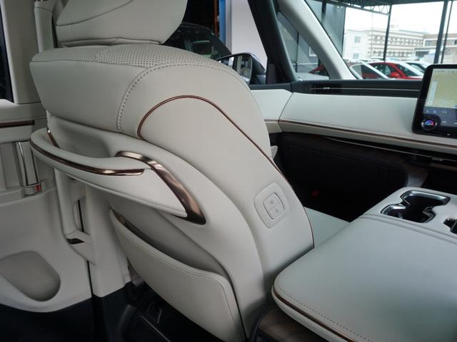 LM 1オーナー メーカーフルオプション モデリスタエアロパーツ 寒冷地仕様 前後ドラレコ フロアマット ドアバイザー ナンバーフレーム&ロックボトルセット ETC TVキャンセラー(55枚目)