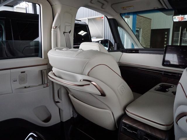 LM 1オーナー メーカーフルオプション モデリスタエアロパーツ 寒冷地仕様 前後ドラレコ フロアマット ドアバイザー ナンバーフレーム&ロックボトルセット ETC TVキャンセラー(56枚目)