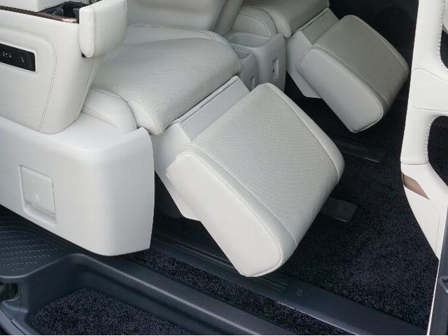 LM 1オーナー メーカーフルオプション モデリスタエアロパーツ 寒冷地仕様 前後ドラレコ フロアマット ドアバイザー ナンバーフレーム&ロックボトルセット ETC TVキャンセラー(60枚目)