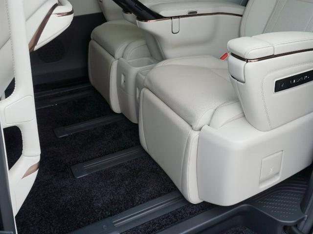 LM 1オーナー メーカーフルオプション モデリスタエアロパーツ 寒冷地仕様 前後ドラレコ フロアマット ドアバイザー ナンバーフレーム&ロックボトルセット ETC TVキャンセラー(67枚目)