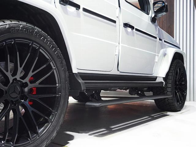 Gクラス G450d AMGラインパッケージ グリッドカスタムver. グリッドカーボンスポイラー&グリルフィン&22インチ&電動サイド&ラゲッジボード ナイトPKG仕様 G63純正グリル MANUFAKTURプログラム・プラス デジタルミラー(28枚目)