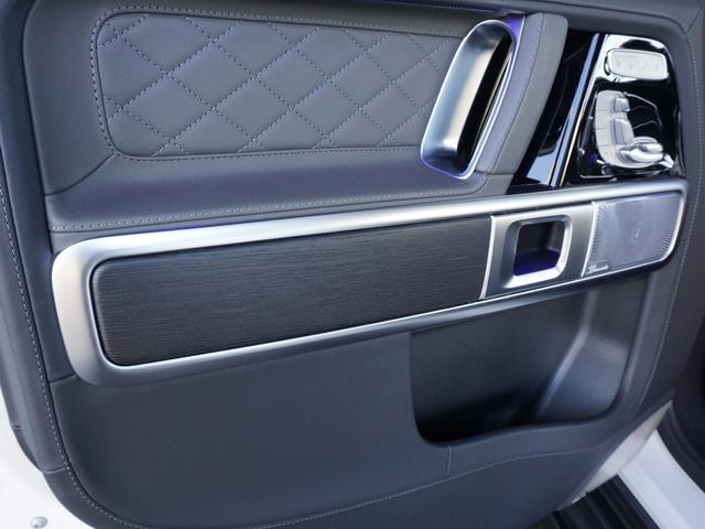 Gクラス G450d AMGラインパッケージ グリッドカスタムver. グリッドカーボンスポイラー&グリルフィン&22インチ&電動サイド&ラゲッジボード ナイトPKG仕様 G63純正グリル MANUFAKTURプログラム・プラス デジタルミラー(57枚目)