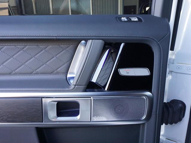 Gクラス G450d AMGラインパッケージ グリッドカスタムver. グリッドカーボンスポイラー&グリルフィン&22インチ&電動サイド&ラゲッジボード ナイトPKG仕様 G63純正グリル MANUFAKTURプログラム・プラス デジタルミラー(74枚目)