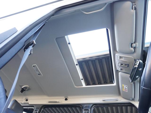 Ｇクラス Ｇ３５０ｄ　ラグジュアリーＰＫＧ　ＡＭＧ１９インチ　純正サイド＆バックカメラ　ドリンクホルダー２個　黒革・前席シートヒーター　サンルーフ　キーレス２個（35枚目）