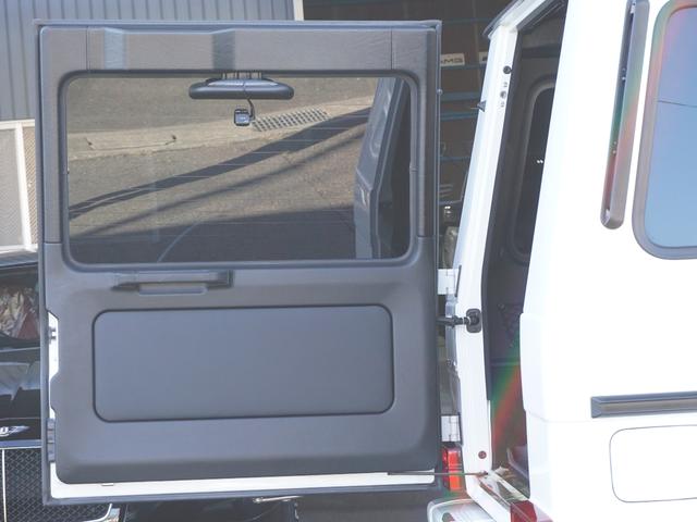 Ｇクラス Ｇ３５０ｄ　ラグジュアリーＰＫＧ　ＡＭＧ１９インチ　純正サイド＆バックカメラ　ドリンクホルダー２個　黒革・前席シートヒーター　サンルーフ　キーレス２個（67枚目）