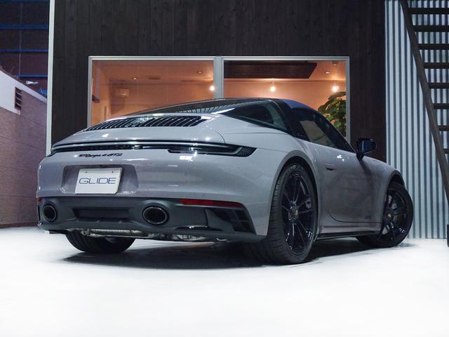 911 911タルガ4GTS Fリフト リアアスクル LEDマトリクス GTSインテリア&マットカーボンインテリア&ハイグロスエクステリアPKG マットカーボンGTステア&イルミ付ドアシルガード PDCC BOSE ブルー幌(6枚目)