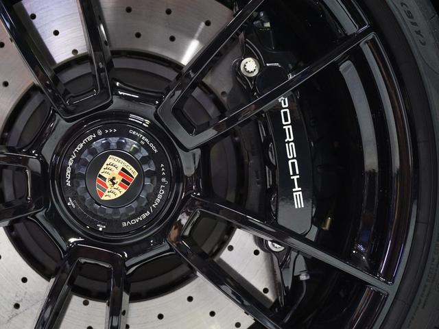 911 911タルガ4GTS Fリフト リアアスクル LEDマトリクス GTSインテリア&マットカーボンインテリア&ハイグロスエクステリアPKG マットカーボンGTステア&イルミ付ドアシルガード PDCC BOSE ブルー幌(17枚目)