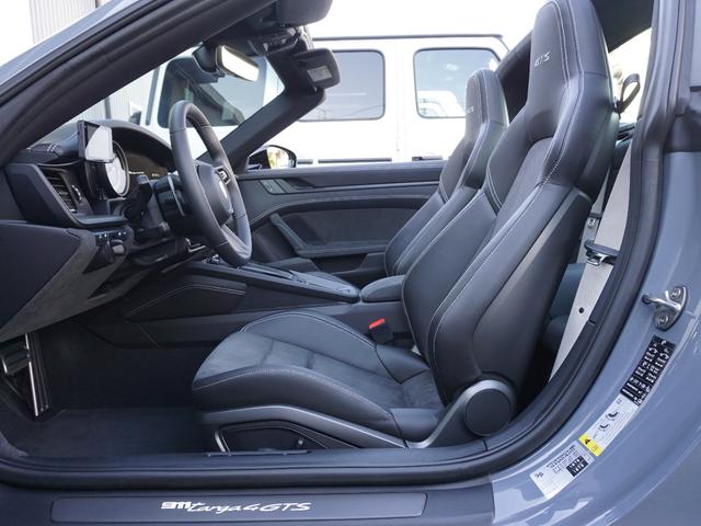 911 911タルガ4GTS Fリフト リアアスクル LEDマトリクス GTSインテリア&マットカーボンインテリア&ハイグロスエクステリアPKG マットカーボンGTステア&イルミ付ドアシルガード PDCC BOSE ブルー幌(54枚目)