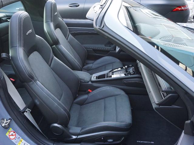 911 911タルガ4GTS Fリフト リアアスクル LEDマトリクス GTSインテリア&マットカーボンインテリア&ハイグロスエクステリアPKG マットカーボンGTステア&イルミ付ドアシルガード PDCC BOSE ブルー幌(70枚目)