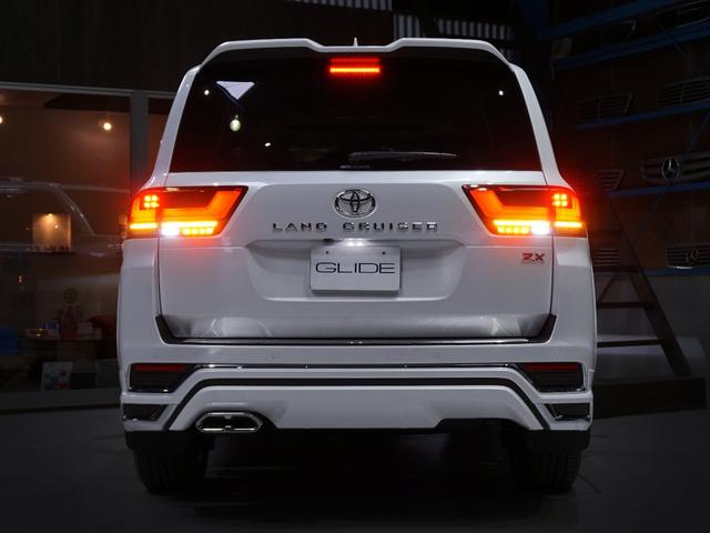 ランドクルーザー ZX フルオプション車 モデリスタフロント・フェンダ・リア・マフラー・トランスポイラー リアエンターテイメント・JBLサウンド クールBOX 電動リアデフロック ルーフレール 空気圧警告 寒冷地 ITSコネ(18枚目)