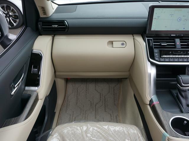 ランドクルーザー ZX フルオプション車 モデリスタフロント・フェンダ・リア・マフラー・トランスポイラー リアエンターテイメント・JBLサウンド クールBOX 電動リアデフロック ルーフレール 空気圧警告 寒冷地 ITSコネ(28枚目)