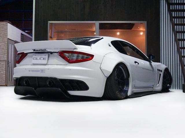 グラントゥーリズモ ベースグレード　ＬＢＷＫ＆フェアリーデザイン・ワークスボディーキット　ＡｉｒＲｅｘエアサス（公認済）　ｒｏｔｉｆｏｒｍ２０インチ　ストラーダナビ／ＴＶ／ＣＤ／ＤＶＤ／Ｂカメラ／ＥＴＣ　赤革シート（6枚目）