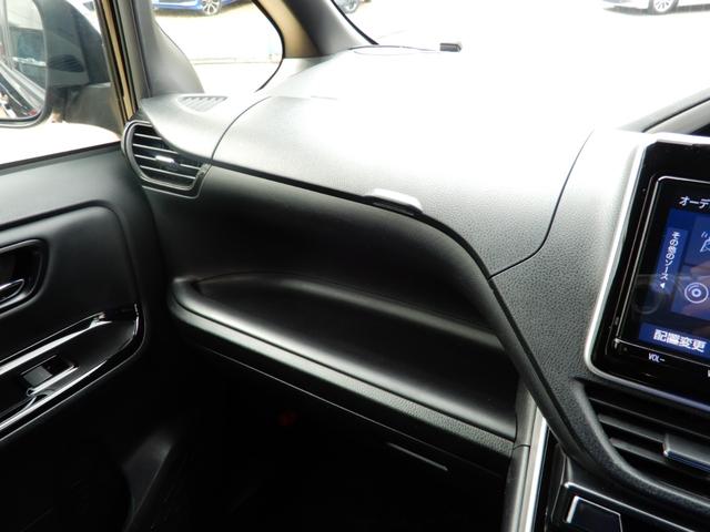 ヴォクシー ZS 煌III 後席フリップモニター 9インチナビ フルセグ ブルートゥース バックモニター ハーフレザー セーフティーセンス オートハイビーム LED ETC2.0(36枚目)