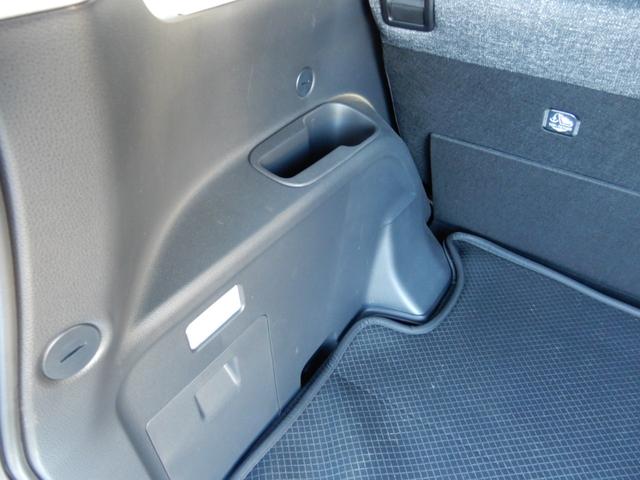 シエンタ ハイブリッドZ 5人乗り パノラミックビューモニター フルセグ ブルートゥース 両側パワースライド LEDヘッド 前後ドライブレコーダー セーフティーセンスオートハイビーム AC100(41枚目)