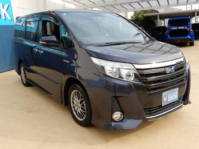 ノア ハイブリッドSi ダブルバイビー 後席フリップモニター 9インチナビ フルセグ ブルートゥース 両側パワースライド セーフティーセンス ETC ハーフレザー バックガイドモニター 純正アルミホイール プッシュスタート スマートキー(13枚目)