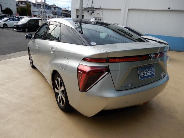 ＭＩＲＡＩ ベースグレード　改良型モデル　ブラックレザー　９インナナビ　フルセグ　ブルートゥース　バックモニター　ハンドルシートヒーター　ＬＥＤヘッド　ワイヤレス充電　クルーズコントロール　セーフティーセンス　オートハイビーム（18枚目）